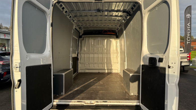 Toyota Proace Max L3 Electric 199kW Icon 110kWh H2 Van Auto